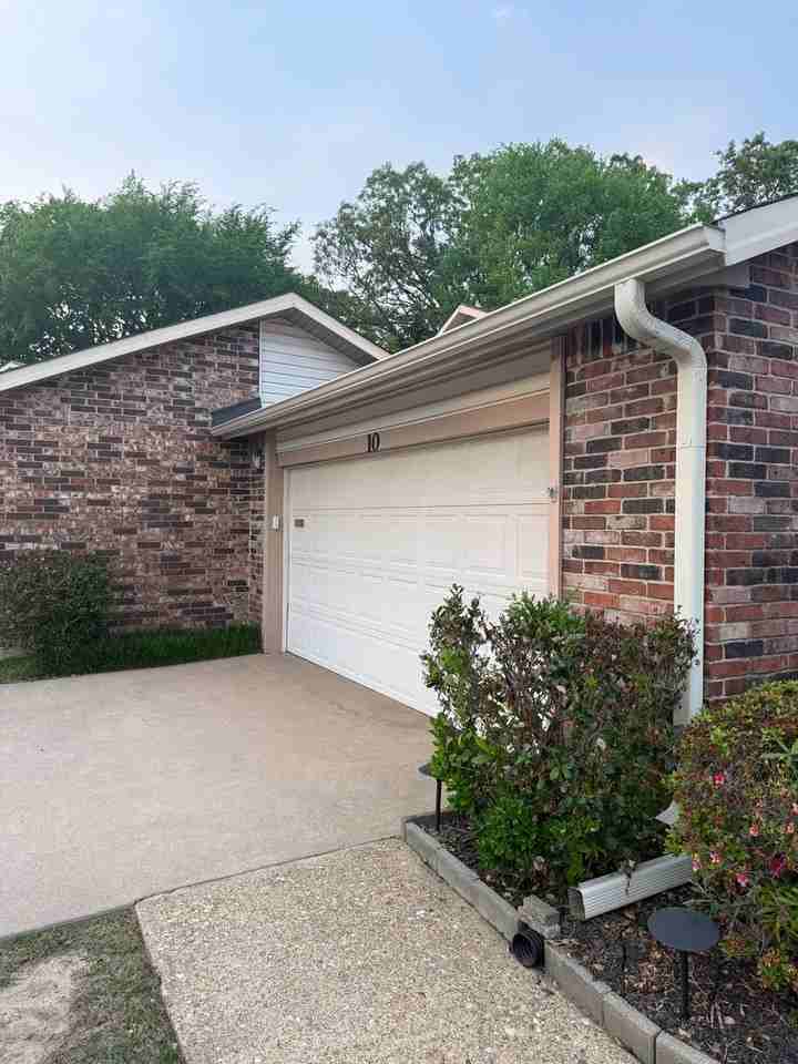 10 Hampshire Cir - Photo 2 of 30