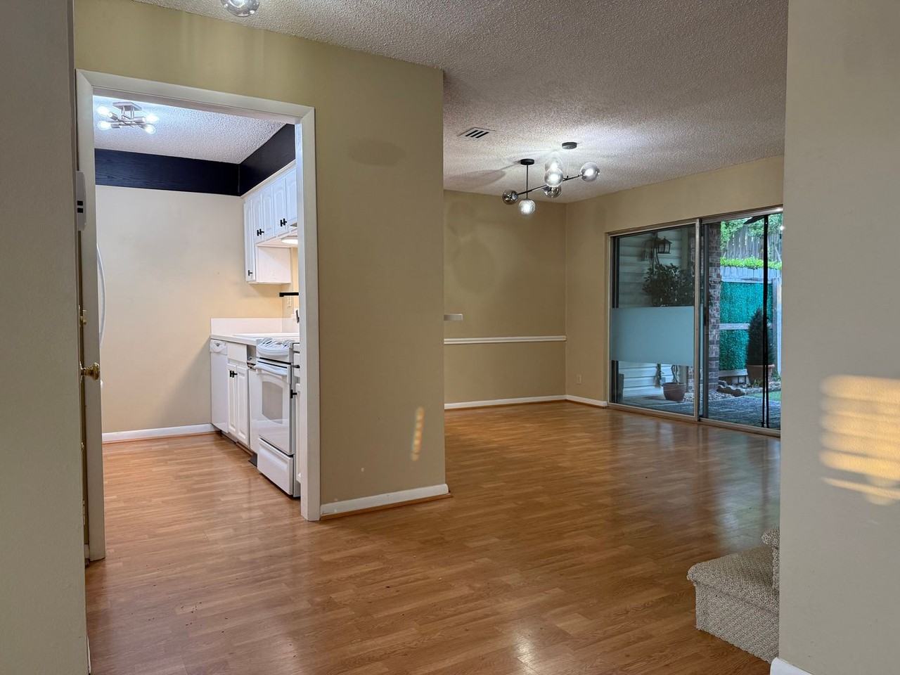 10 Hampshire Cir - Photo 4 of 30