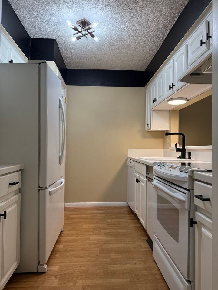 10 Hampshire Cir - Photo 6 of 30