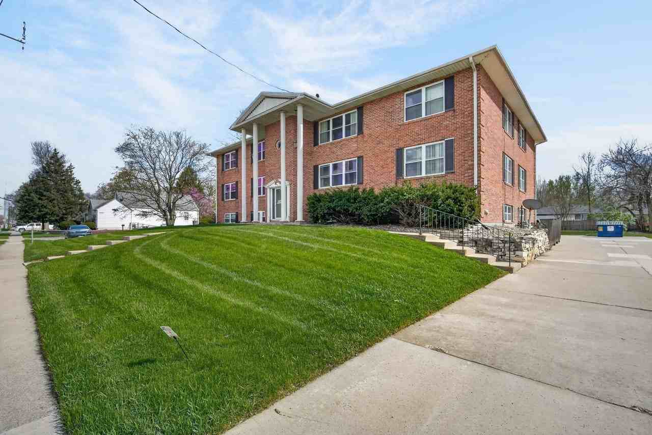 Nelson 8 Plex - Photo 2 of 9