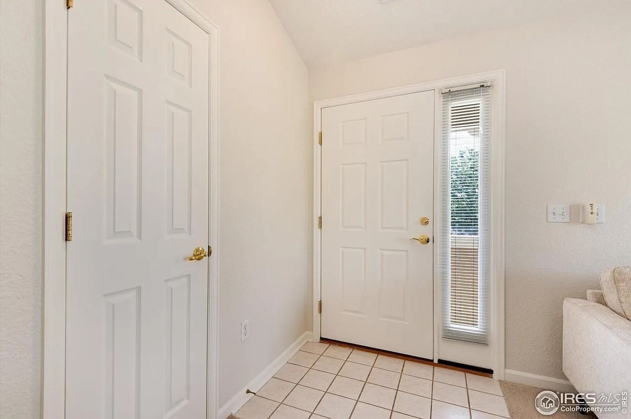 3460 Boulder Cir - Photo 3 of 38