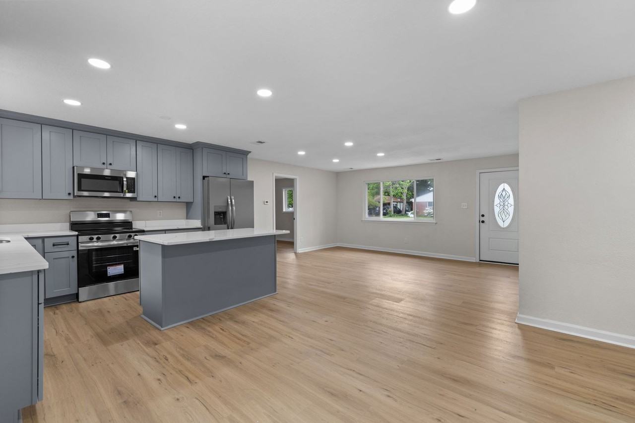 412 Lineberry Rd - Photo 5 of 32