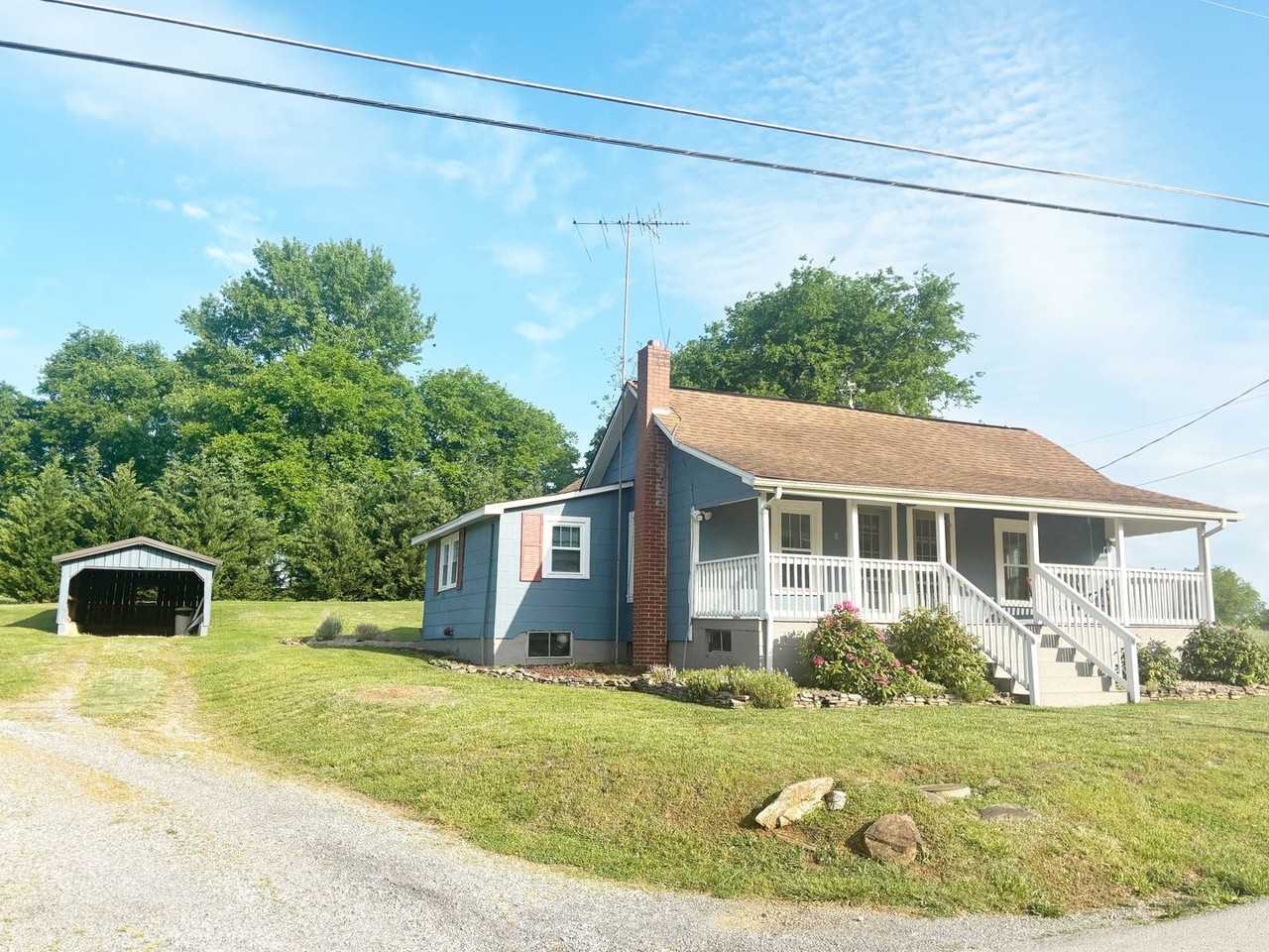 2727 Barkshed Rd - Photo 3 of 16