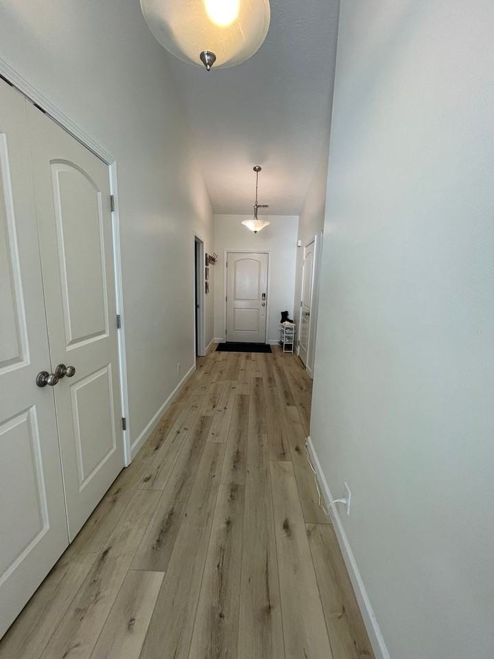 4669 Jeremiah St - Photo 3 of 23