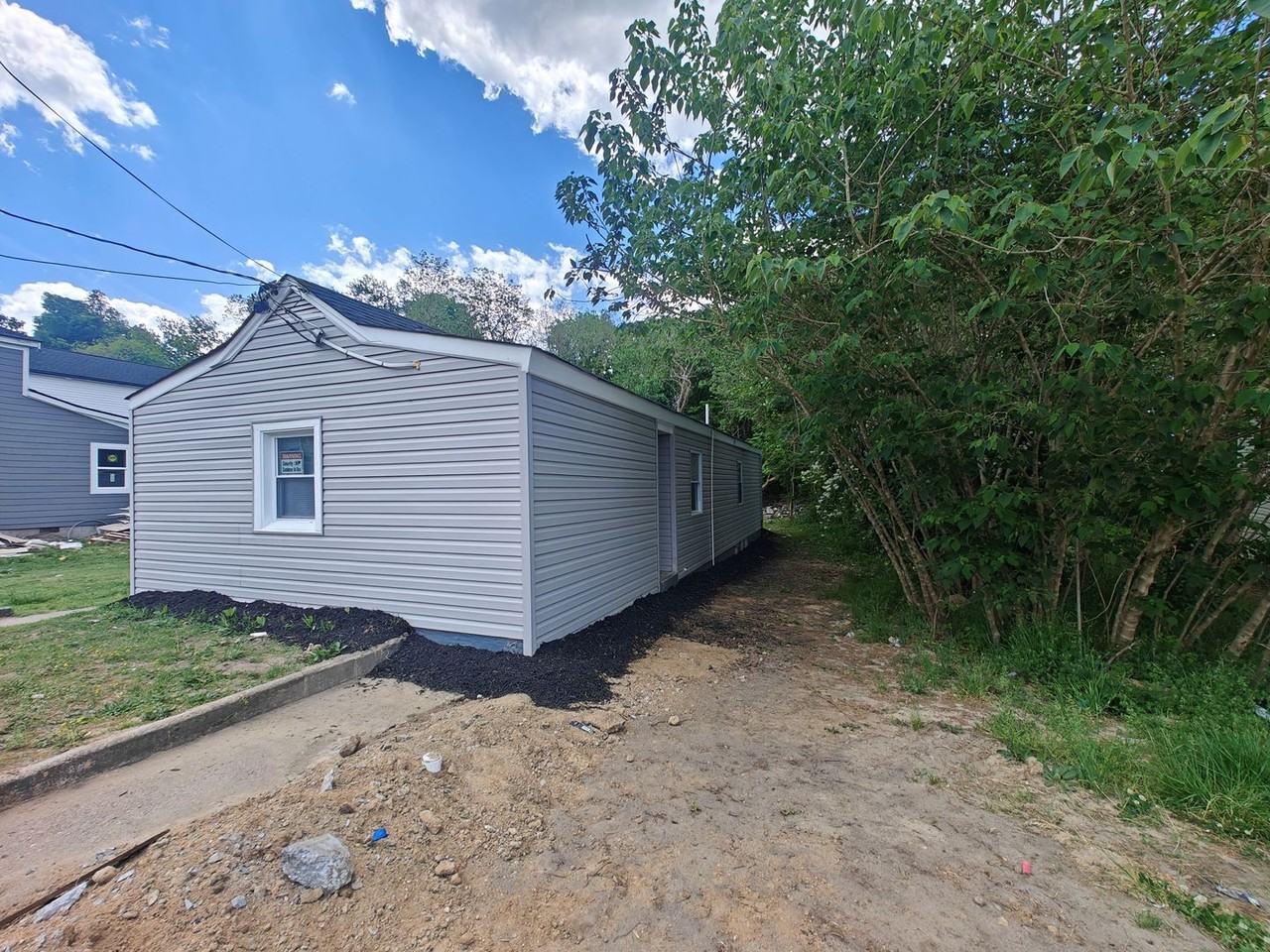 120 S Little Church St - Photo 2 of 20