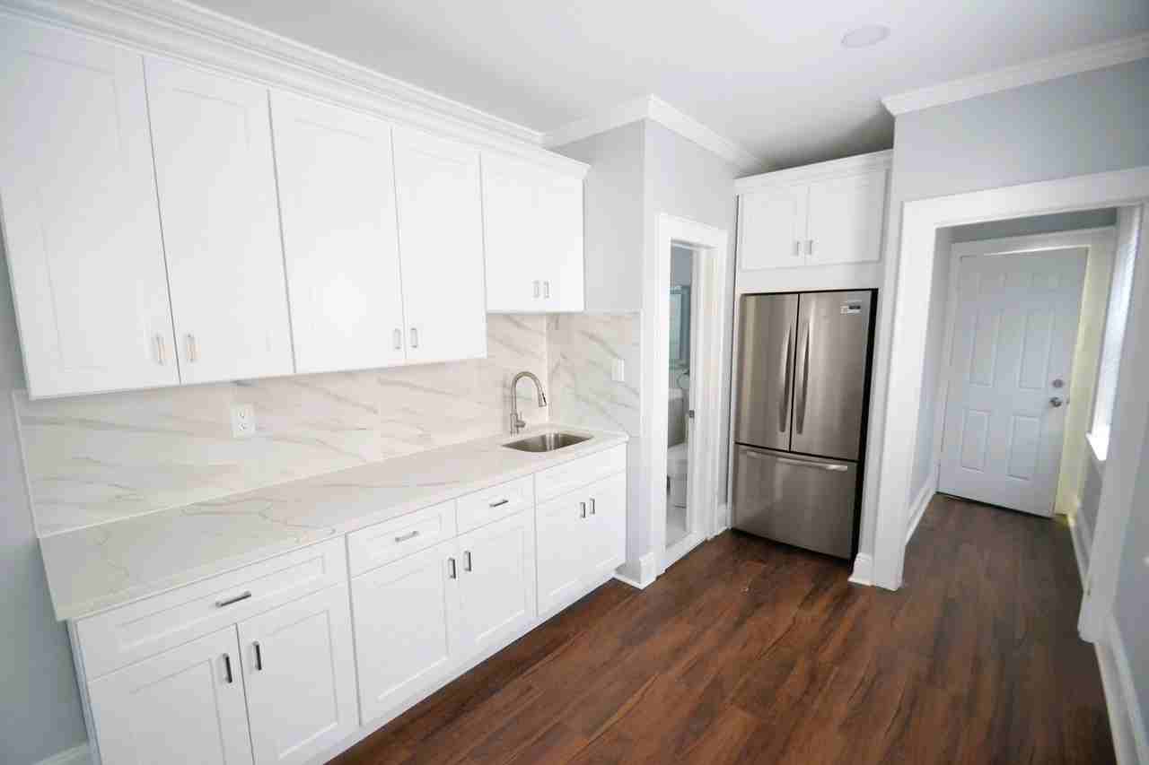 56 Hobart Place #8 - Photo 3 of 13