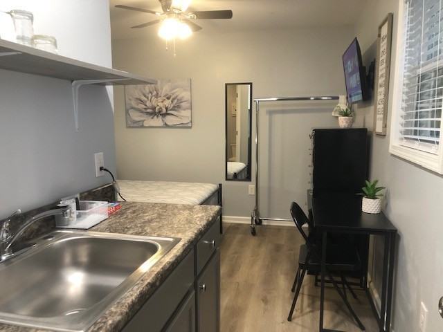 Allen Rd E #4 - Photo 6 of 14