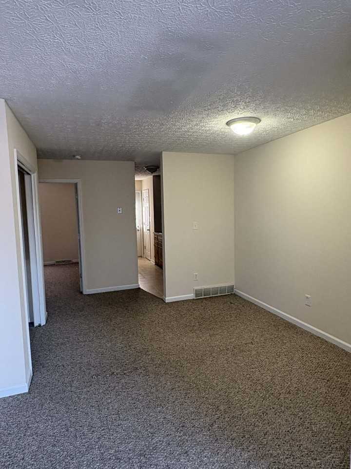 1622 Flanigan Ct #3 - Photo 3 of 20