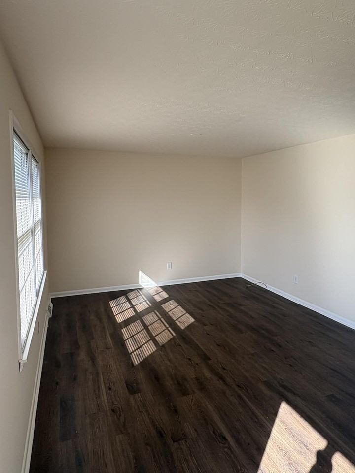 1617 Mcintosh St #C - Photo 2 of 23