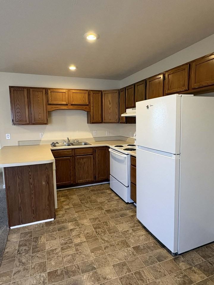 1618 Mcintosh St #C - Photo 3 of 16