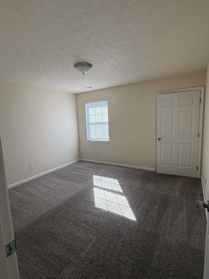 1618 Mcintosh St #C - Photo 6 of 16