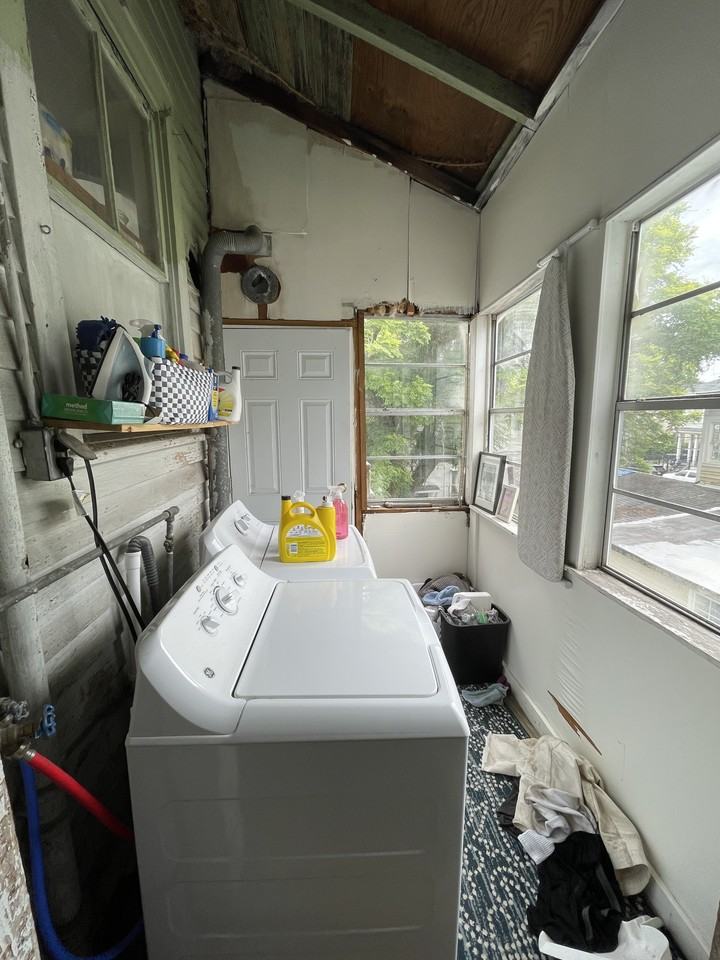 1309 General Pershing St #C - Photo 5 of 6