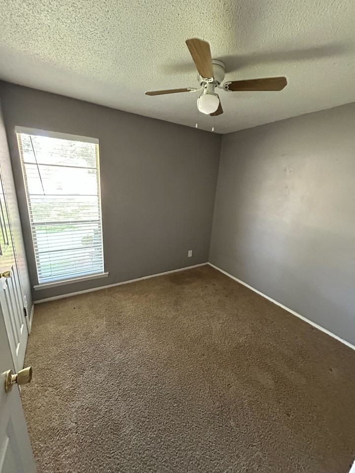 728 Amity Ln #1 - Photo 6 of 10