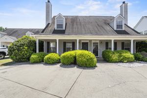 featured image of 118 Saddlechase Ln #1