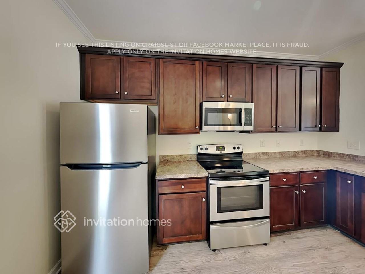 8120 Brookbend Dr - Photo 7 of 19