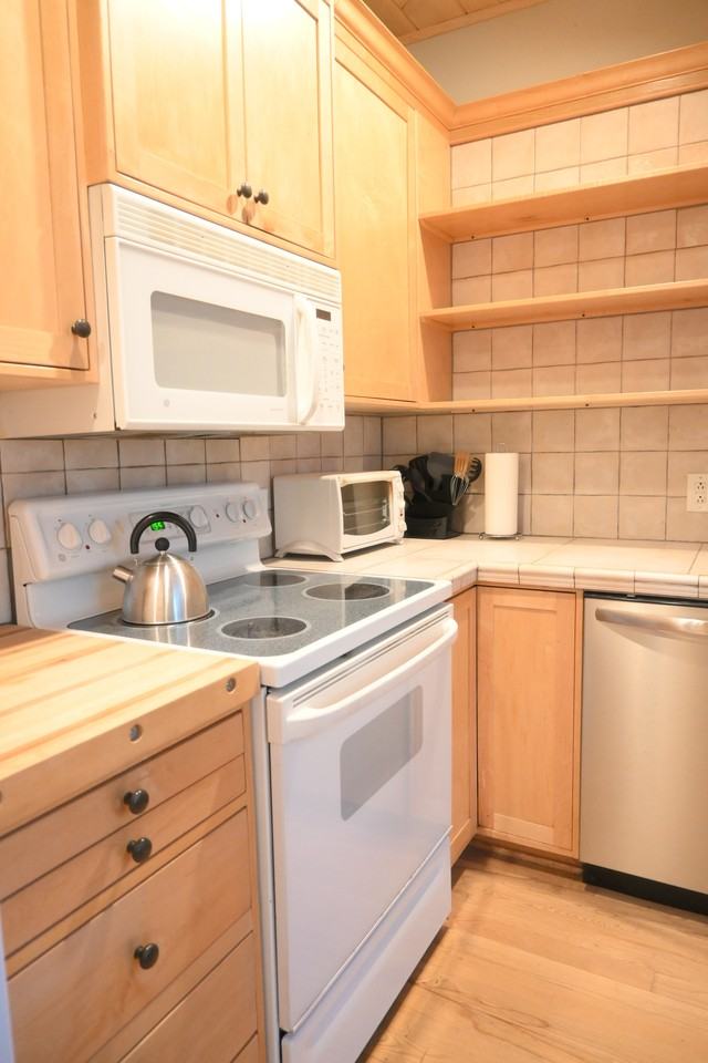 1154 Cottage Rd #2 - Photo 3 of 21