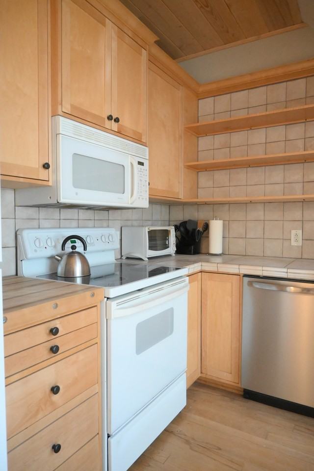 1154 Cottage Rd #2 - Photo 4 of 21