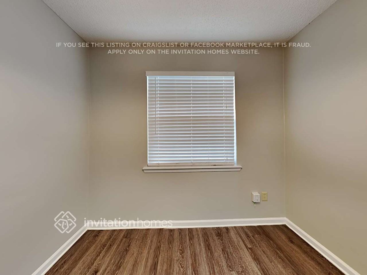 1995 Hovington Cir W - Photo 5 of 14