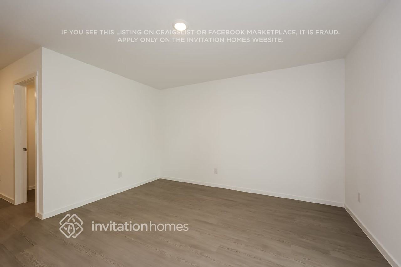 2746 Bronte Blvd - Photo 7 of 15