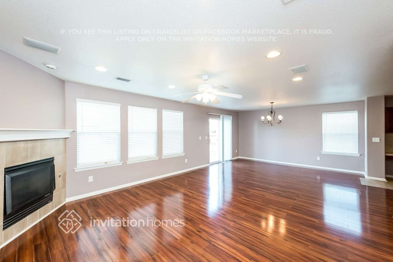 893 Lehigh Cir - Photo 2 of 17