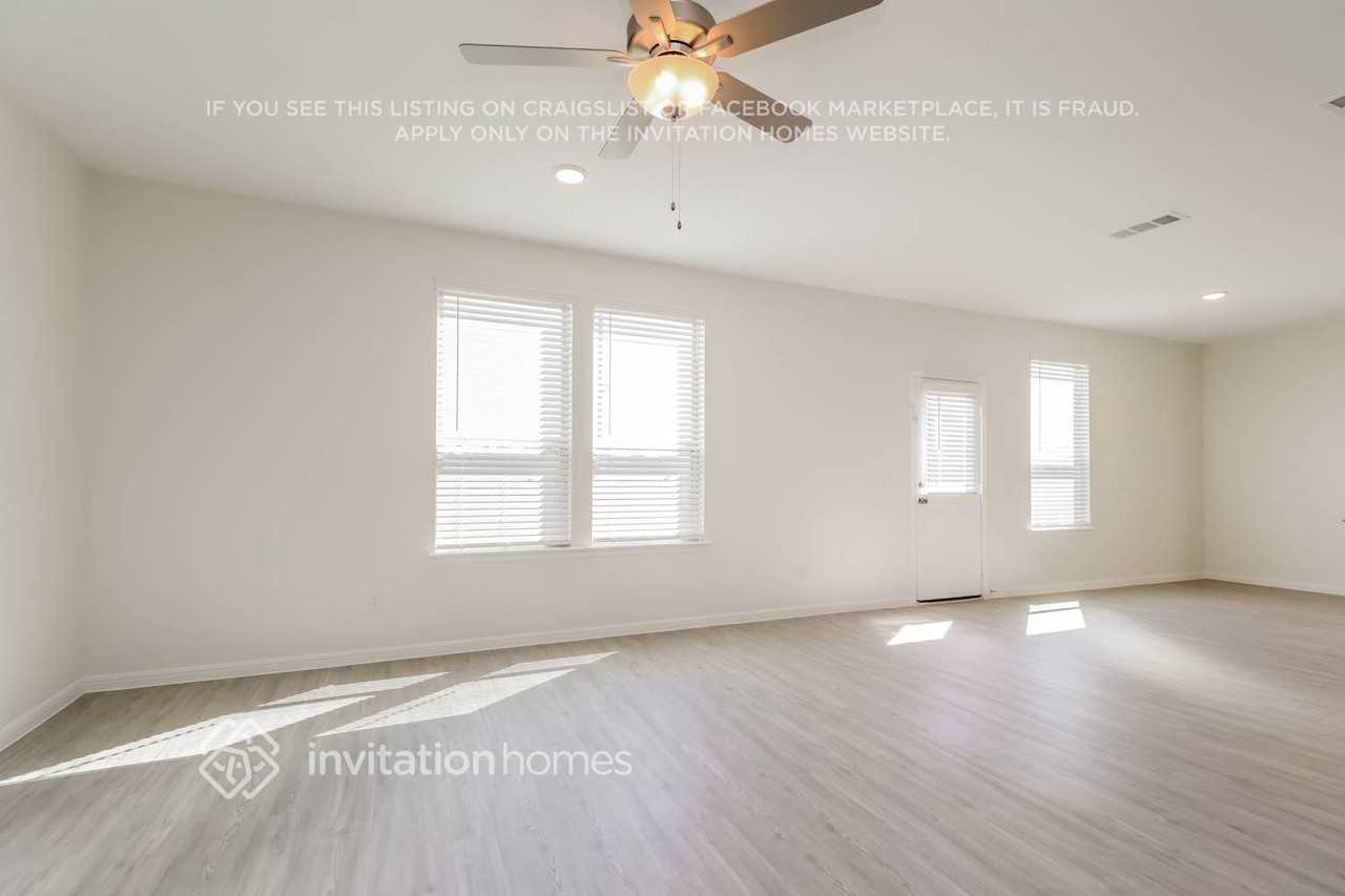 13439 Maltessa Dr - Photo 5 of 16