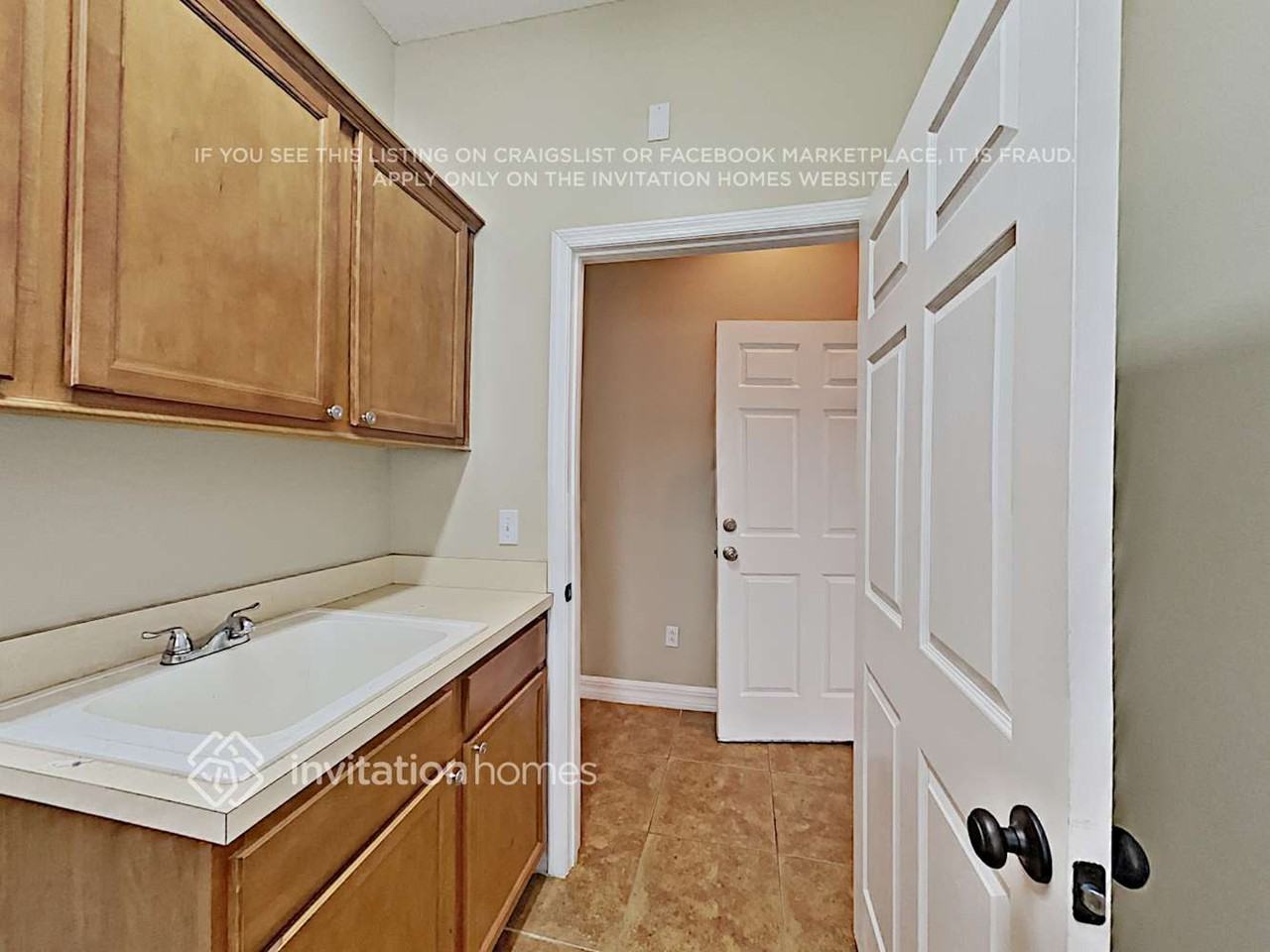 5552 Pebble Beach Dr - Photo 3 of 6