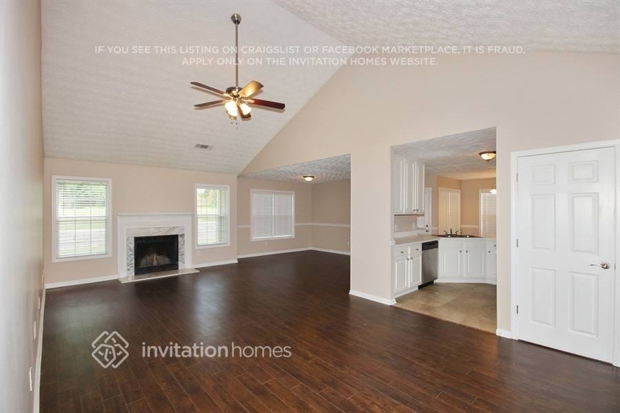 3990 Piper Glen Dr - Photo 3 of 20