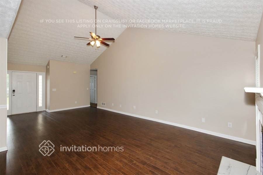 3990 Piper Glen Dr - Photo 5 of 20