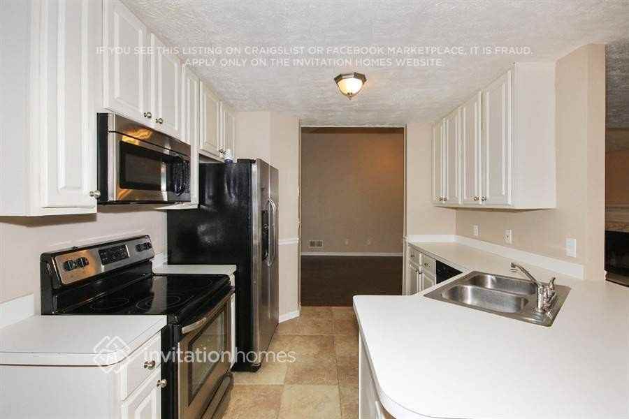 3990 Piper Glen Dr - Photo 6 of 20