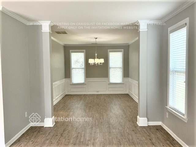 3643 Aberdeen Way - Photo 4 of 18