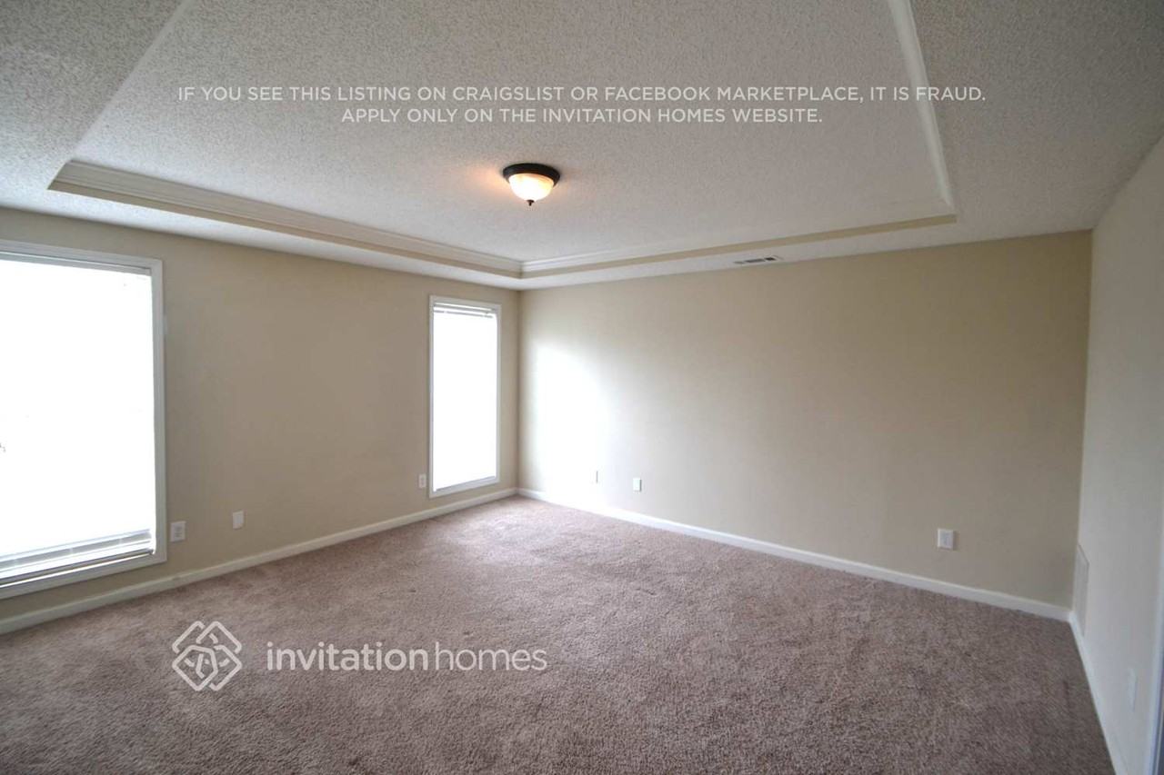 193 Windsor Cir - Photo 5 of 10