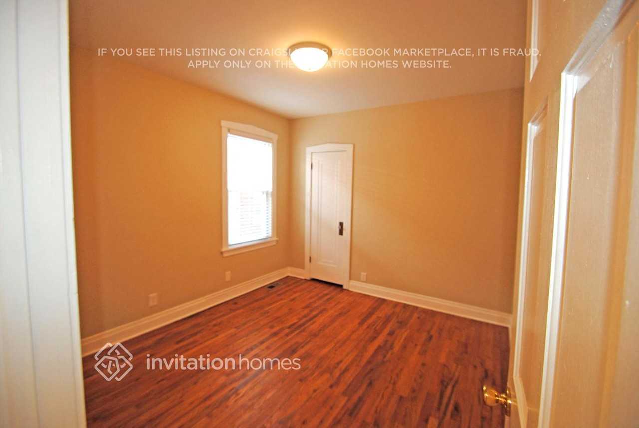 5404 S Rutherford Ave - Photo 4 of 9