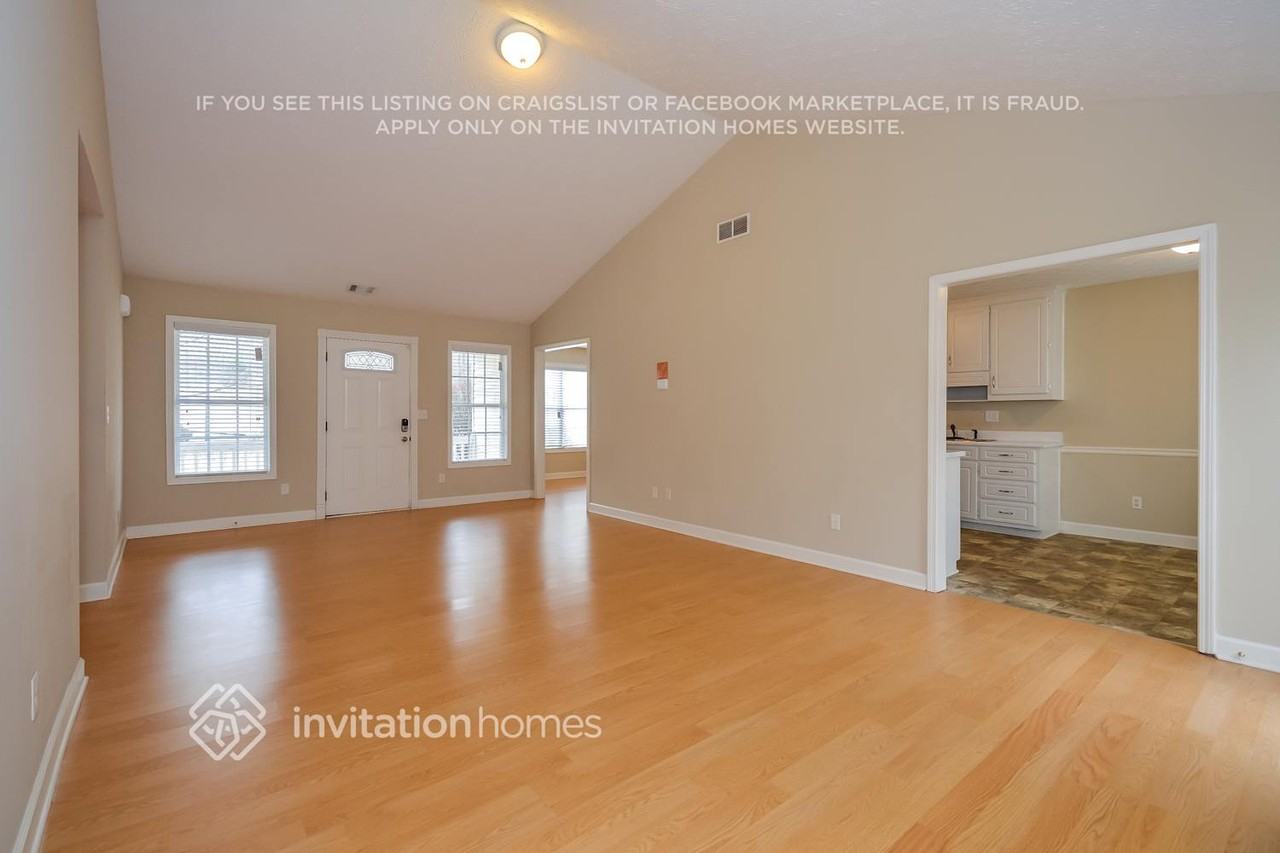 2021 Bay Ct - Photo 3 of 21