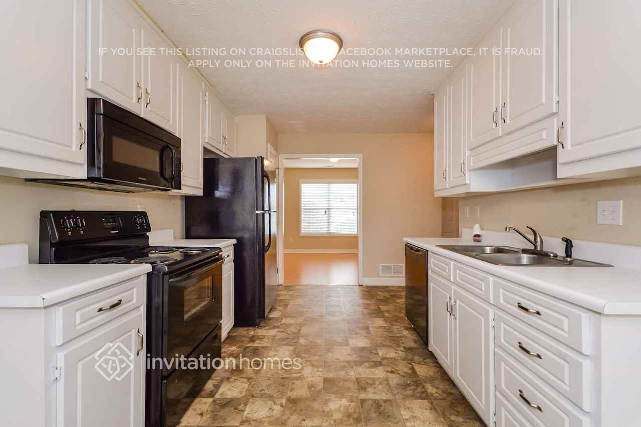 2021 Bay Ct - Photo 6 of 21