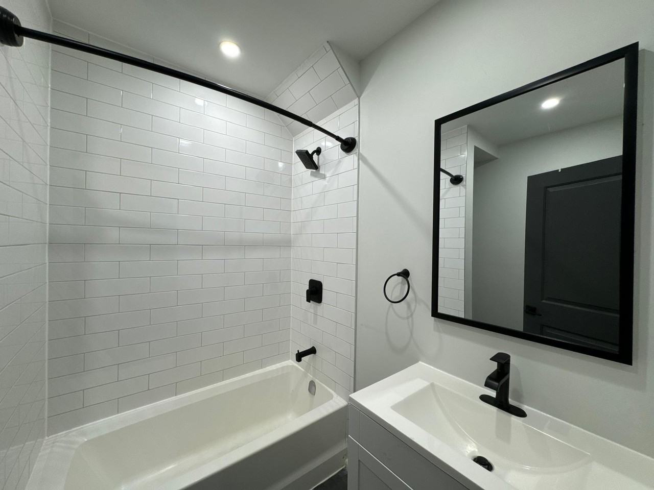 105 cannon st - Photo 7 of 13