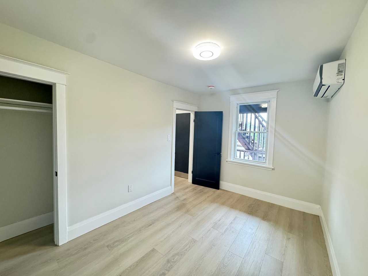 931 Main St east - Photo 7 of 30