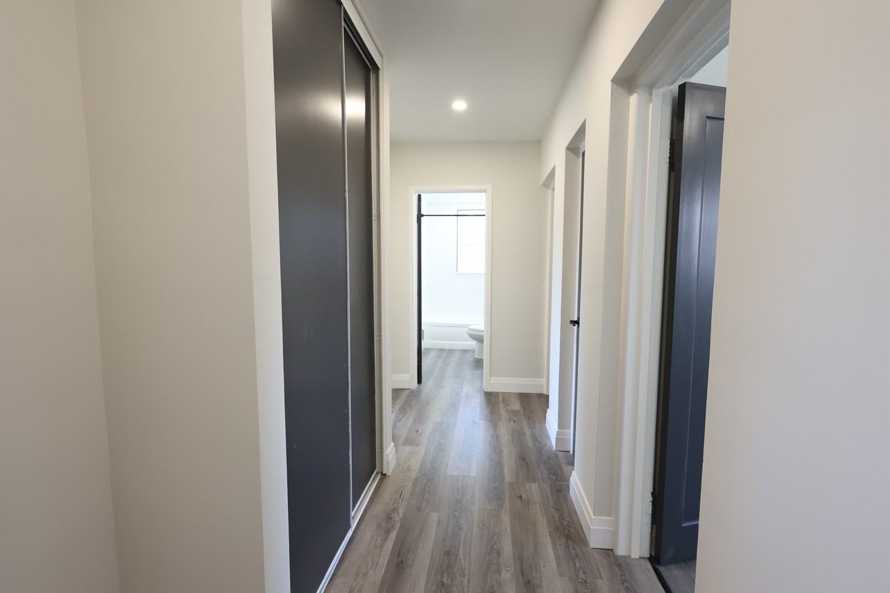 2079 GHENT AVE - Photo 7 of 23