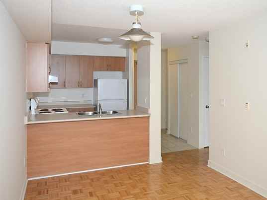 121 Parkway Forest Dr. - Photo 2 of 5