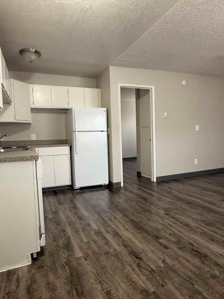 4480 E Pikes Peak Ave - Photo 5 of 7