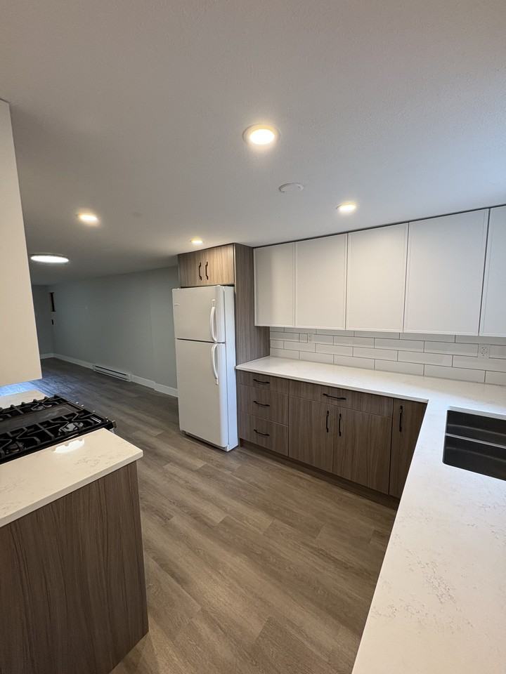 8958 Broadway - Photo 4 of 16