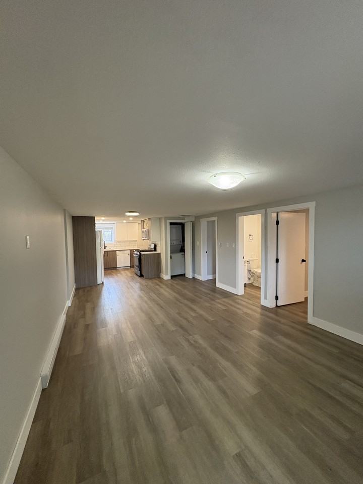 8958 Broadway - Photo 5 of 16