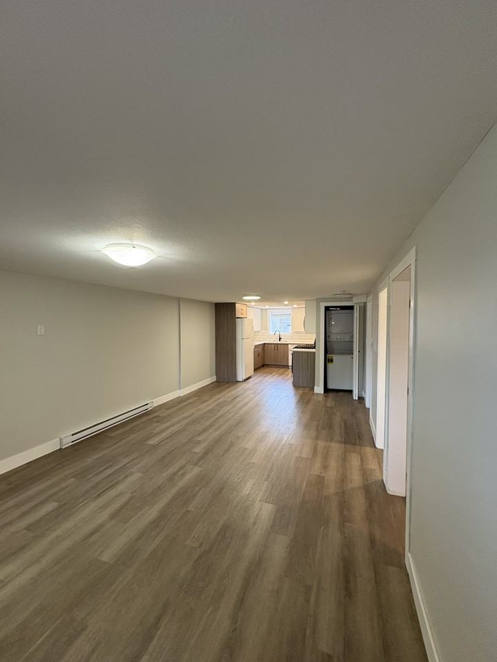 8958 Broadway - Photo 6 of 16