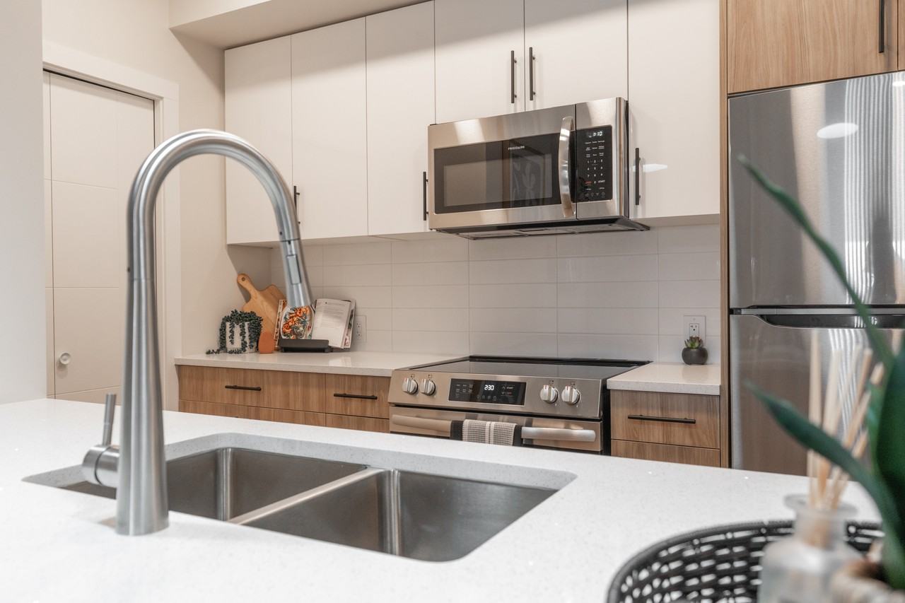 Vista Apartments at Edgemont - Photo 6 of 35