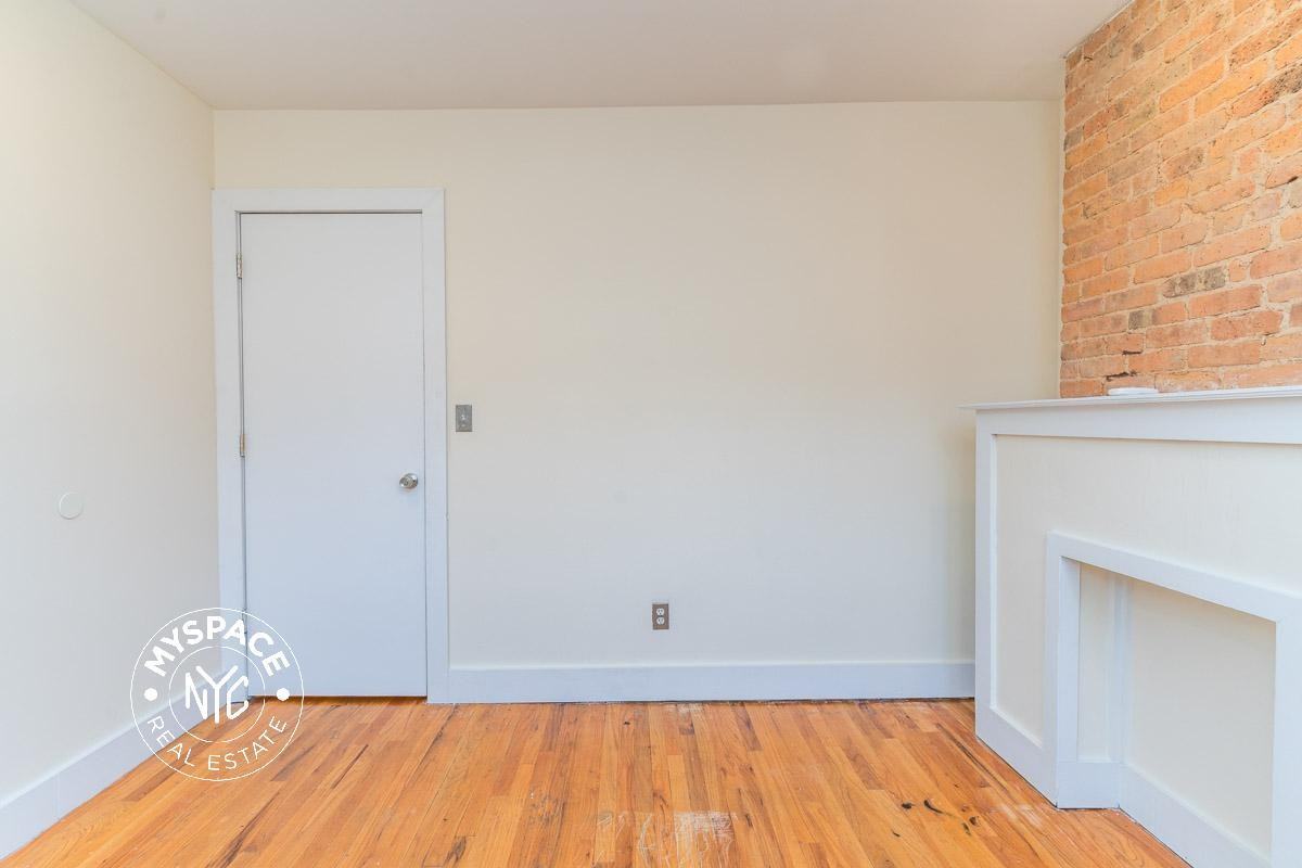 253 Stockholm St #2R - Photo 2 of 9