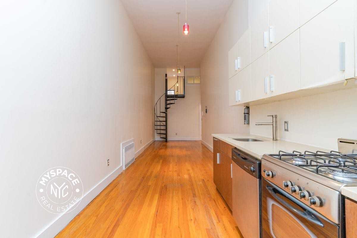 253 Stockholm St #2R - Photo 5 of 9