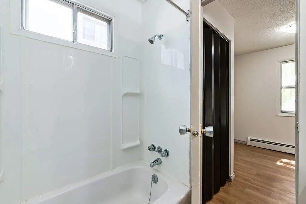 Kosmo Apartments - Photo 7 of 25
