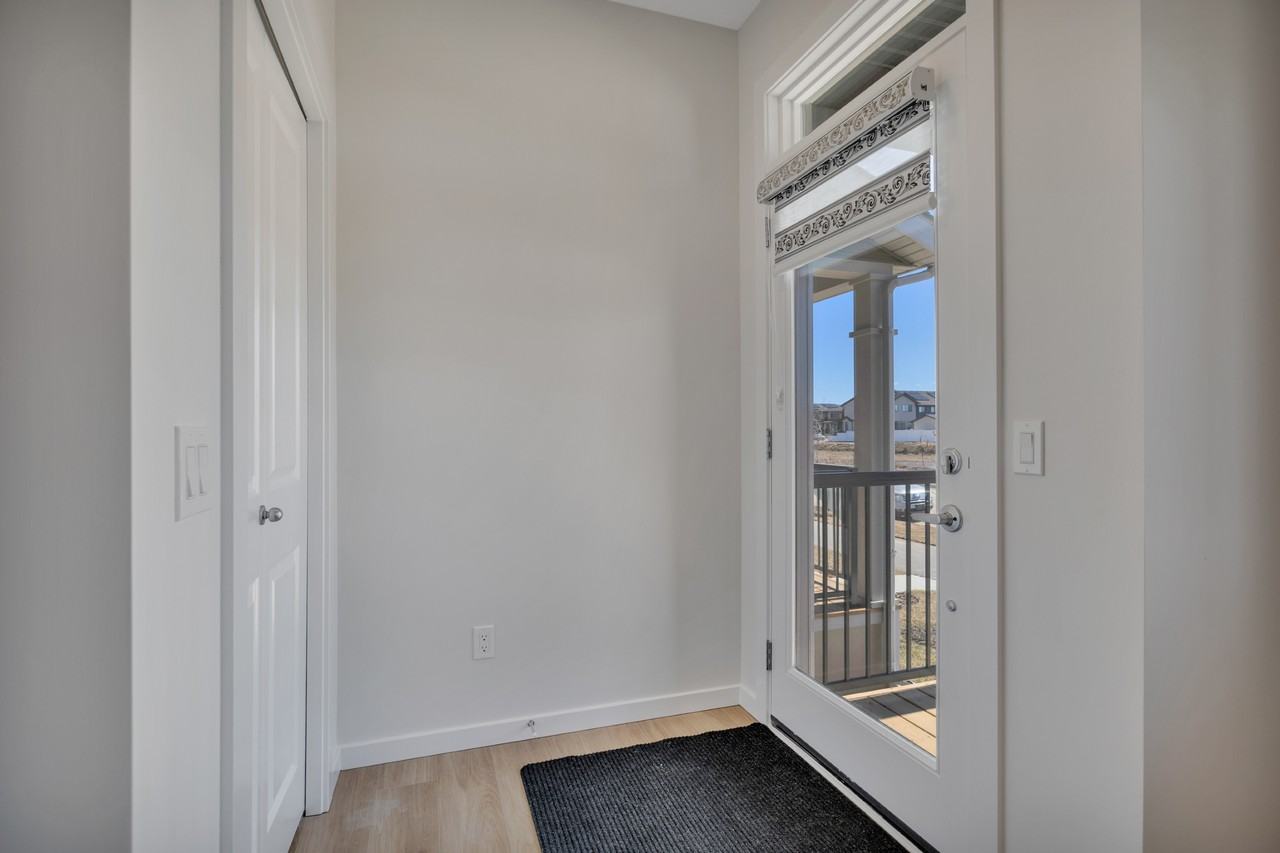 702 Southfork Blvd - Photo 2 of 45