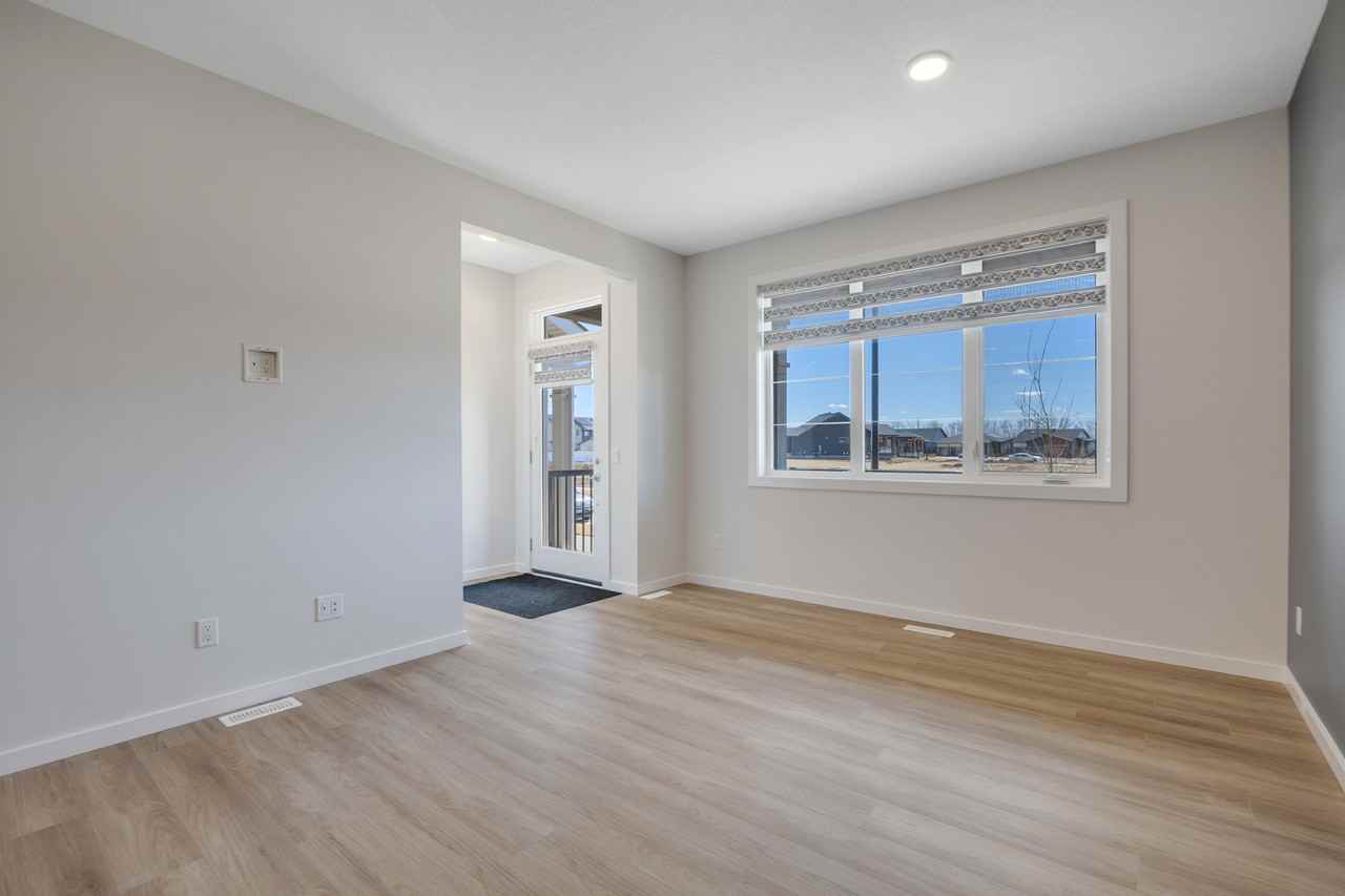 702 Southfork Blvd - Photo 3 of 45