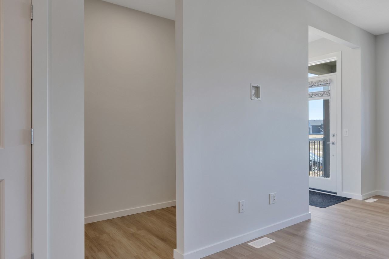 702 Southfork Blvd - Photo 4 of 45