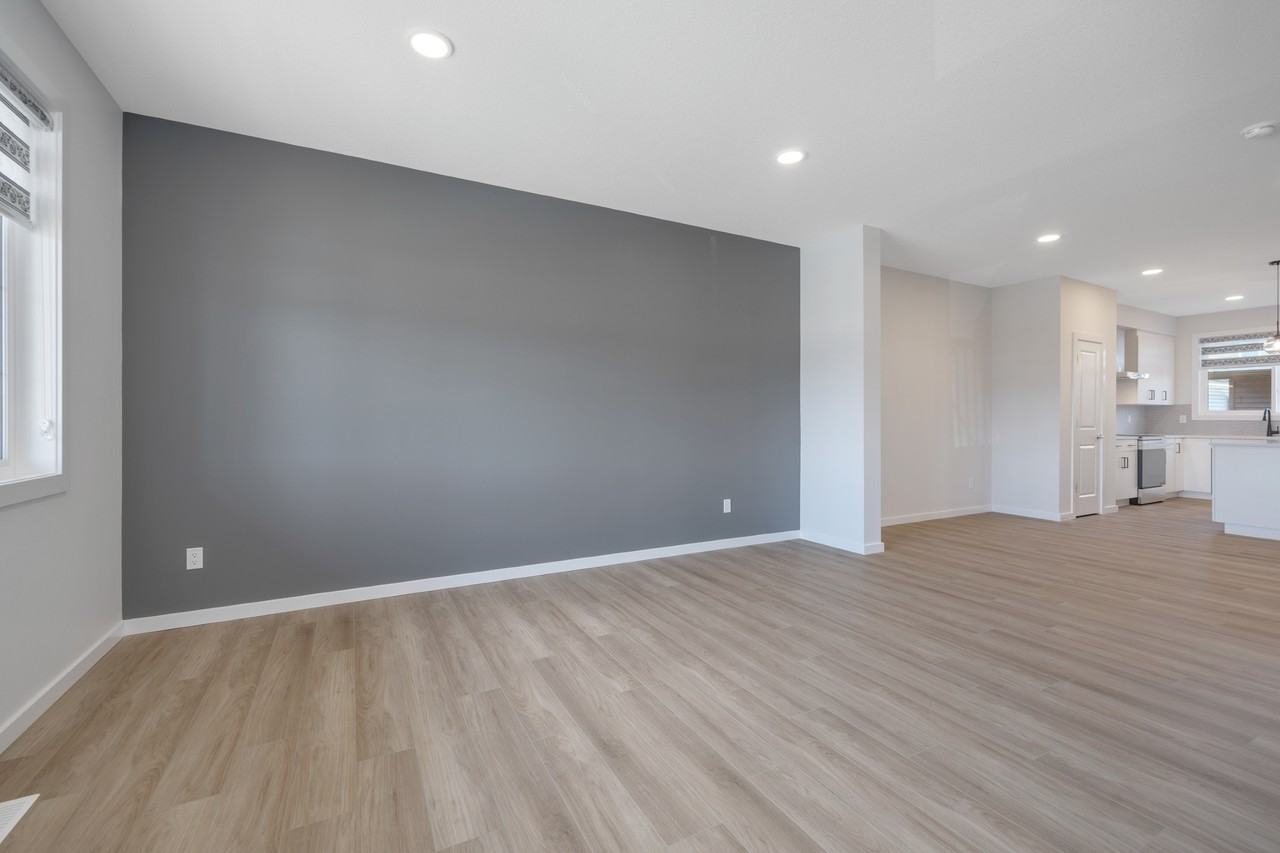 702 Southfork Blvd - Photo 6 of 45